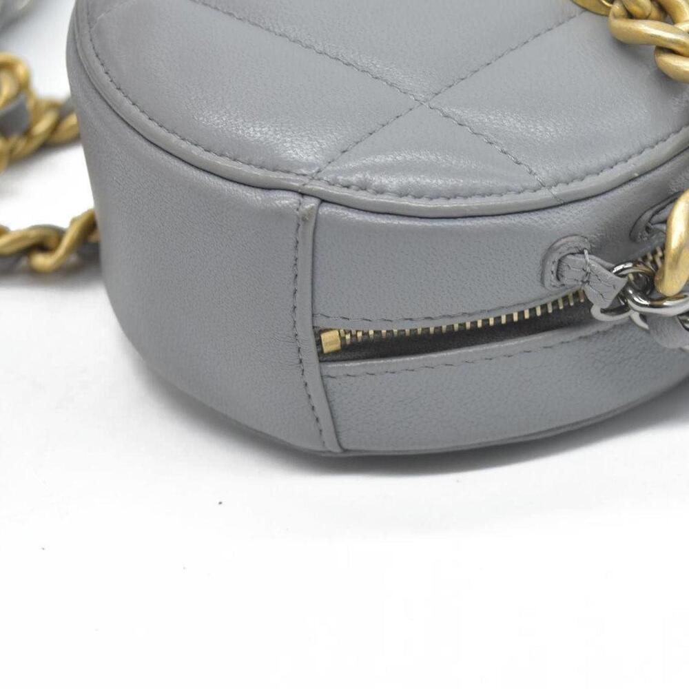 Chanel  Lambskin Quilted Chanel 19 Round Clutch With Chain - Picture 8 of 15
